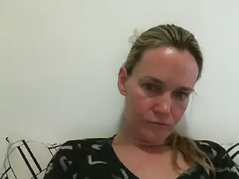 Annylove1 online show from December 30, 12:22 am