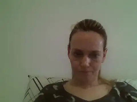 Annylove1 online show from January 4, 12:27 am