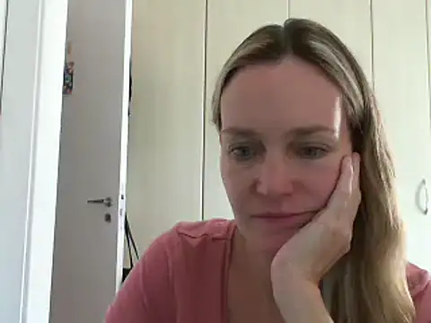 Annylove1 online show from January 4, 1:42 pm
