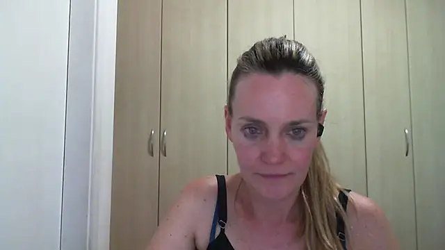 Annylove1 online show from January 13, 12:51 am