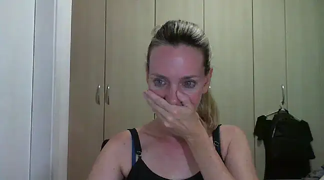 Annylove1 online show from January 15, 12:30 am