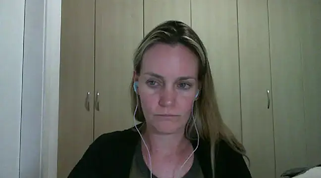 Annylove1 online show from January 16, 8:46 pm