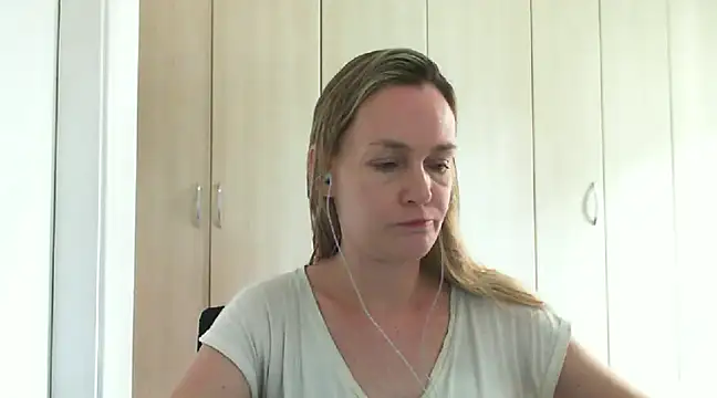 Annylove1 online show from January 20, 10:51 am
