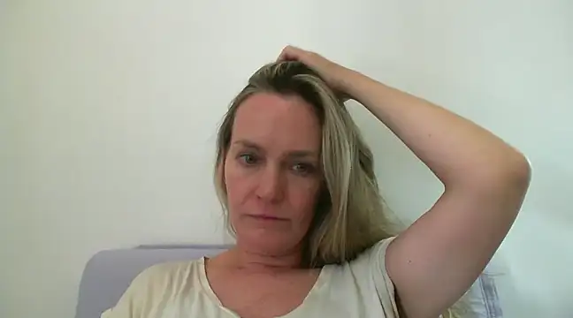 Annylove1 online show from January 20, 2:14 pm