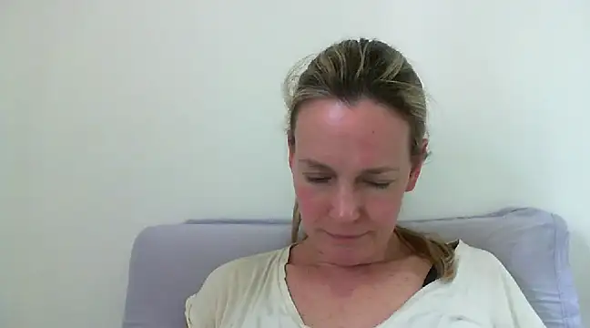 Annylove1 online show from January 20, 5:27 pm