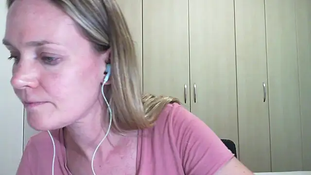 Annylove1 online show from February 12, 8:50 pm