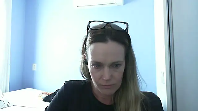 Annylove1 online show from September 14, 5:45 pm