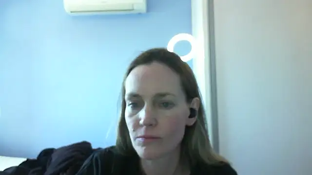 Snapshot of Annylove1 chatting on October 24, 4:14 pm Annylove1 online show from October 24, 4:14 pm