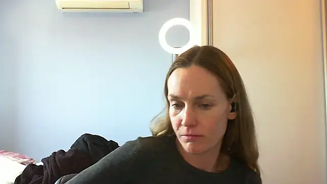 Snapshot of Annylove1 chatting on November 11, 3:56 pm Annylove1 online show from November 11, 3:56 pm