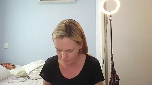 Annylove1 online show from January 5, 5:27 pm