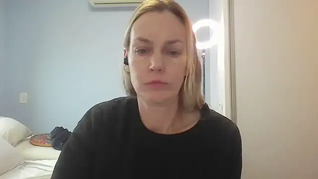 Annylove1 online show from June 12, 10:47 am