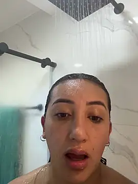 Hannahoff online show from February 5, 7:10 pm