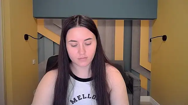 Snapshot of Roxie_Bradley chatting on December 6, 7:43 am Roxie Bradley online show from December 6, 7:43 am