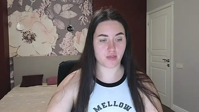 Snapshot of Roxie_Bradley chatting on December 25, 7:03 am Roxie Bradley online show from December 25, 7:03 am