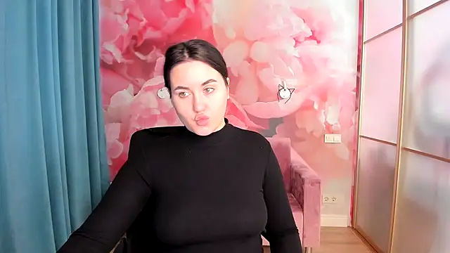 Snapshot of Roxie_Bradley chatting on December 28, 7:22 am Roxie Bradley online show from December 28, 7:22 am