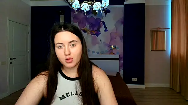 Snapshot of Roxie_Bradley chatting on January 24, 7:51 am Roxie Bradley online show from January 24, 7:51 am
