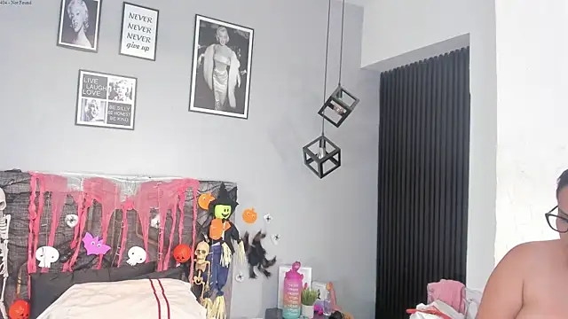 haileystone online show from October 16, 11:55 am