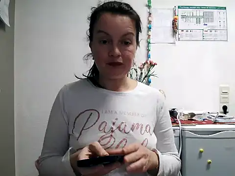 Snapshot of LoveNBloom chatting on January 30, 9:47 pm LoveNBloom online show from January 30, 9:47 pm