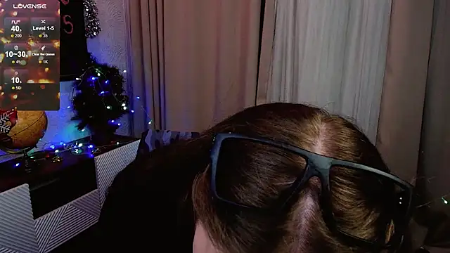 Snapshot of touch_me_bb chatting on December 20, 2:08 am touch me bb online show from December 20, 2:08 am