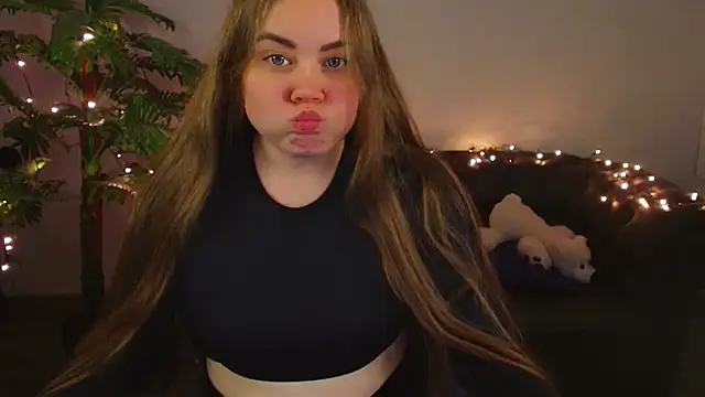 Snapshot of touch_me_bb chatting on December 21, 7:56 am touch me bb online show from December 21, 7:56 am