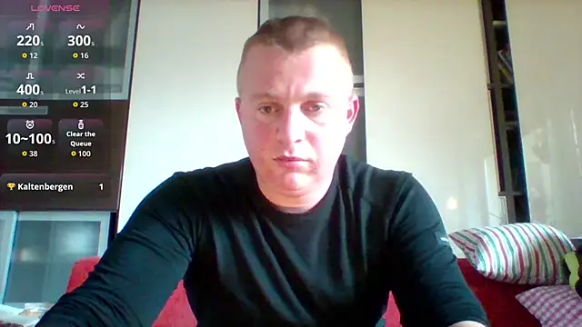 Snapshot of Matttthees chatting on October 1, 9:37 am Matttthees online show from October 1, 9:37 am