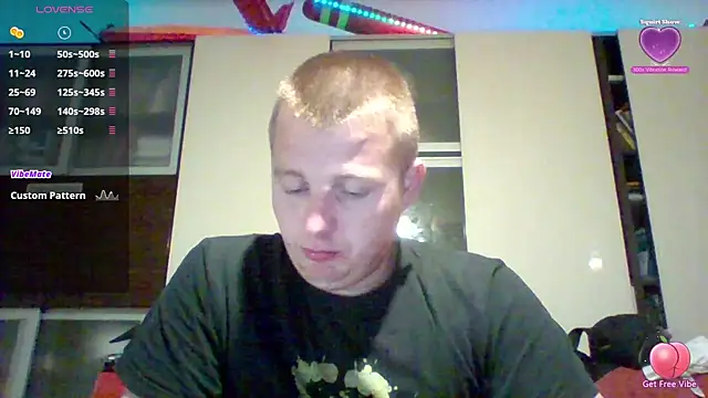 Snapshot of Matttthees chatting on October 11, 11:14 pm Matttthees online show from October 11, 11:14 pm