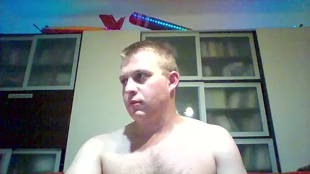 Snapshot of Matttthees chatting on November 1, 8:55 pm Matttthees online show from November 1, 8:55 pm