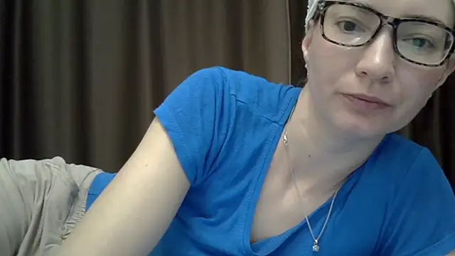 Ashleyspice online show from December 17, 6:45 am