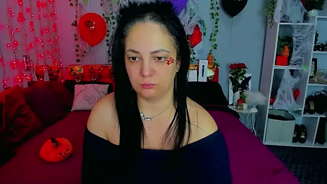 Snapshot of DarlingMilf chatting on October 29, 7:15 pm DarlingMilf online show from October 29, 7:15 pm