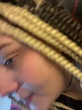 Laura takint online show from January 8, 7:45 pm