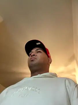 marhi32 online show from October 24, 9:33 pm