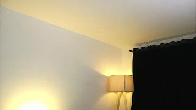 Snapshot of Valeriestyle chatting on March 23, 3:43 am Valeriestyle online show from March 23, 3:43 am