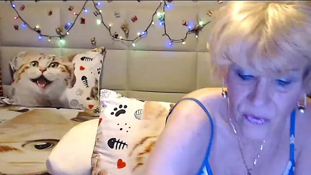 HappyWomanOn online show from December 14, 10:42 am