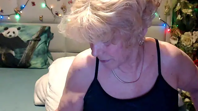 HappyWomanOn online show from June 6, 9:03 am