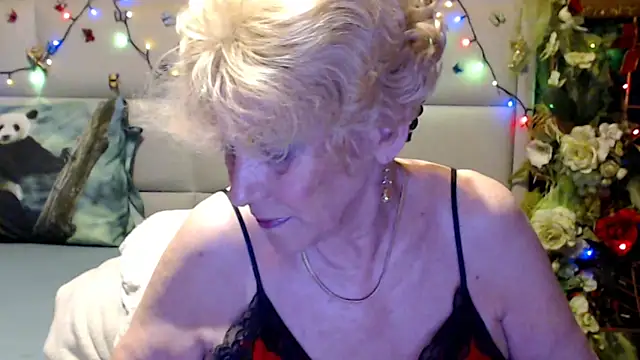 HappyWomanOn online show from June 7, 9:35 am