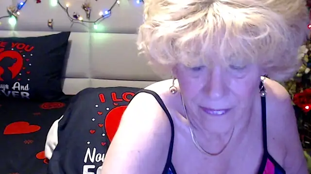 HappyWomanOn online show from June 12, 6:40 pm