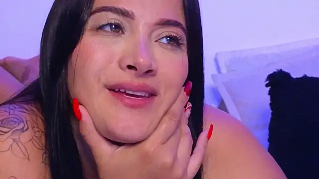 Snapshot of Marianaa_Lopezz chatting on December 27, 10:48 pm Marianaa Lopezz online show from December 27, 10:48 pm
