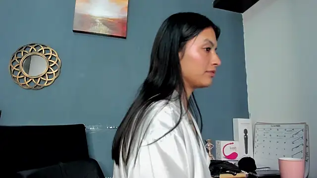 nia  white online show from December 24, 6:06 pm