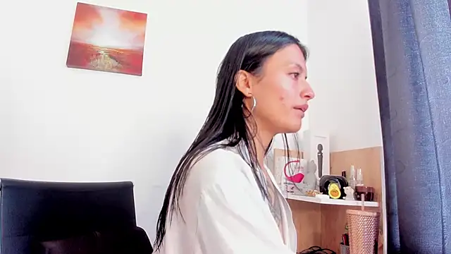 nia  white online show from November 3, 5:03 pm