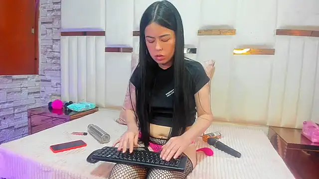 ArianaSmith69 online show from February 12, 5:48 pm