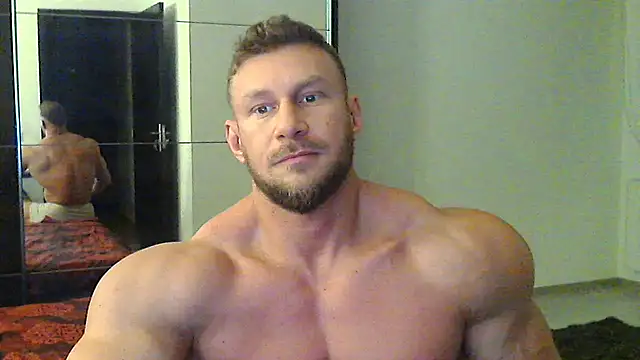 muscularkevin online show from December 10, 2:06 pm