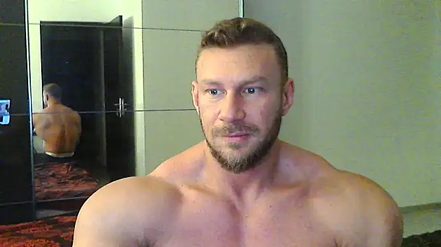 muscularkevin online show from December 16, 4:34 am