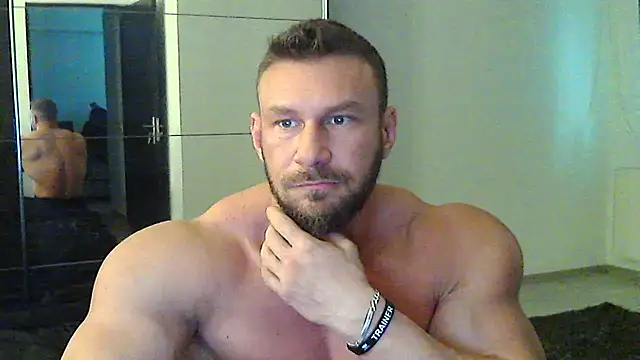 muscularkevin online show from February 18, 2:06 pm