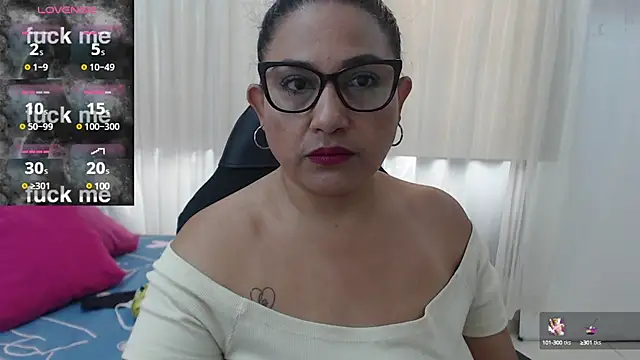 Katha Marck online show from January 25, 8:00 pm