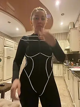 Amazoniiaa online show from January 28, 11:28 am