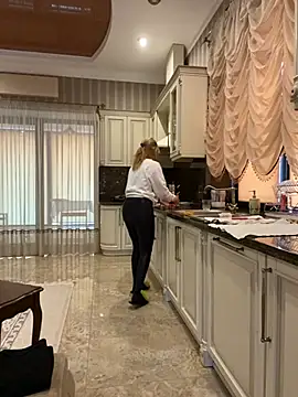 Amazoniiaa online show from March 3, 1:09 pm