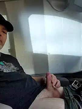 Hotredheadandtoungelasher online show from December 15, 7:21 pm