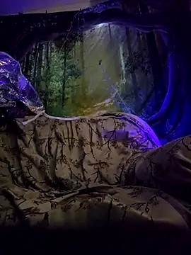 Hotredheadandtoungelasher online show from December 26, 3:10 pm