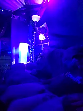 Hotredheadandtoungelasher online show from March 10, 8:59 am