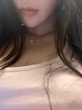 Snapshot of TBgril chatting on July 7, 1:26 pm TBgril online show from July 7, 1:26 pm
